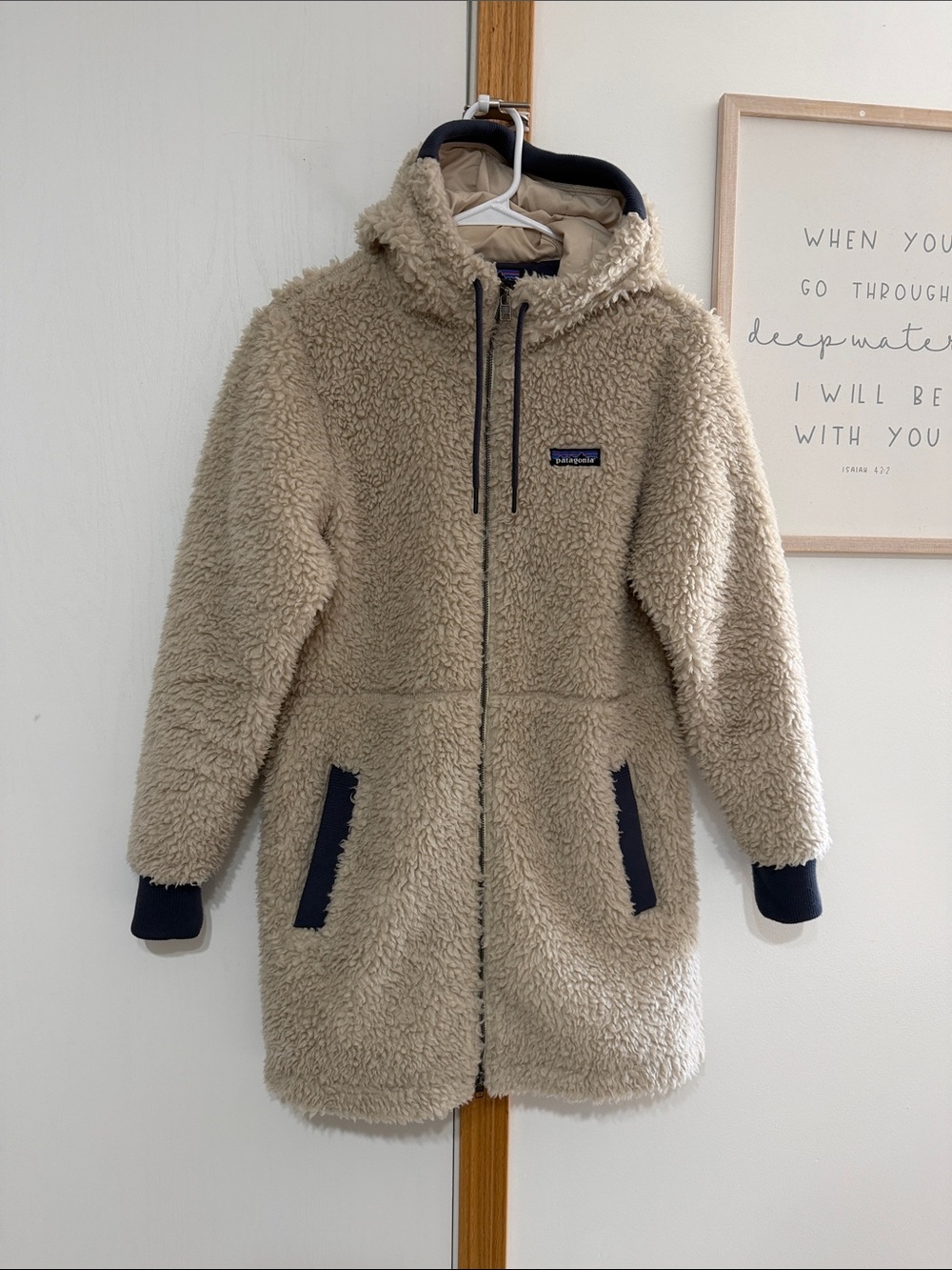 Patagonia Beige Sherpa Jacket with Navy Accents